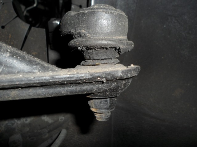 Damaged Tie Rod End.jpg