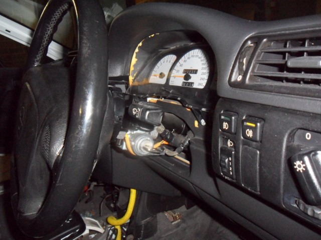 Steering Column Shrouds Removed.JPG